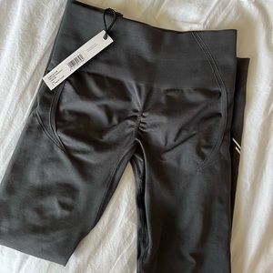 SOLD Oner Active Effortless Seamless Leggings - Coal